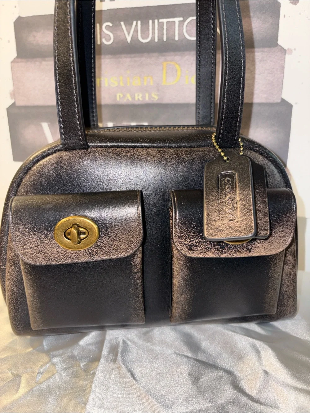 Coach Loved Leather Twin Turnlock 20 - Picture 1 of 10